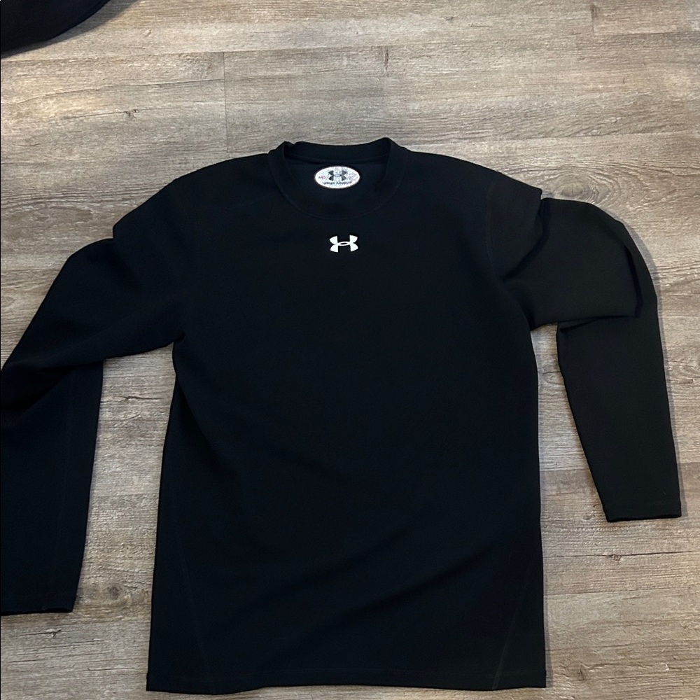 Under Armour Black Crew Neck Top